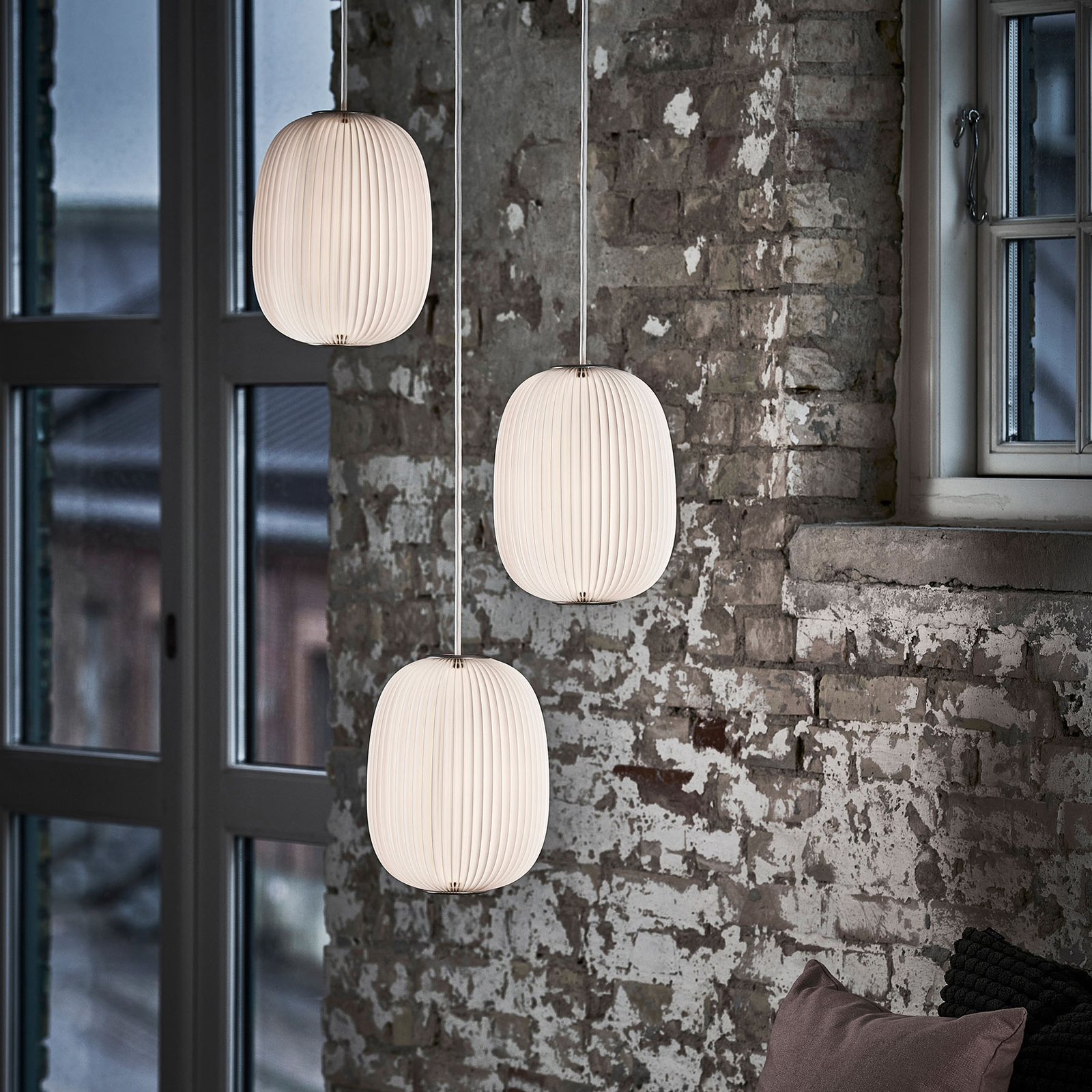 LE KLINT Lamella 4 -design-riippuvalo, alu