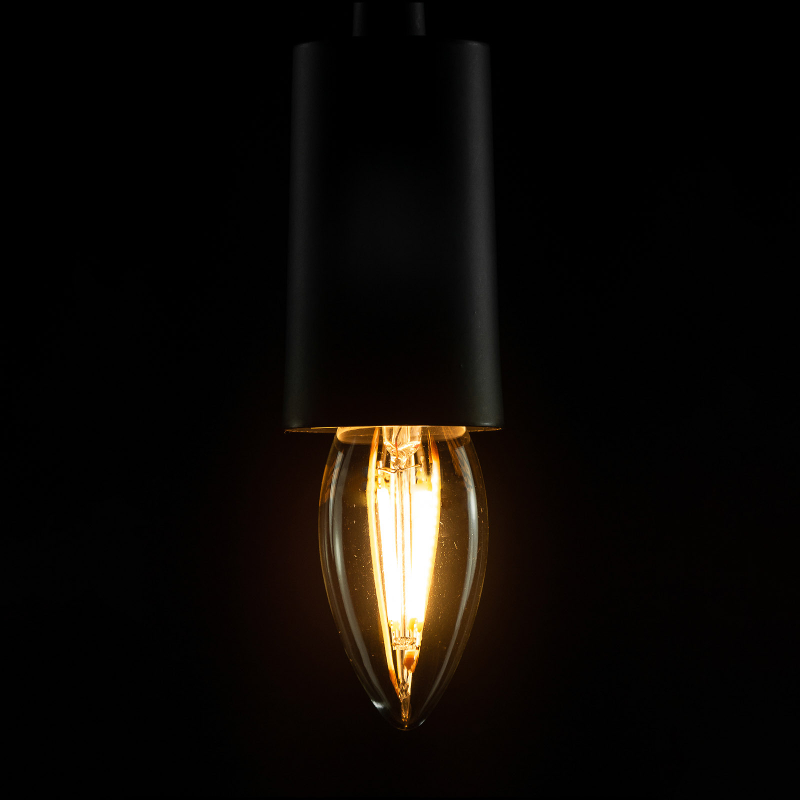 SEGULA LED-lamppu E27 4W B35 2600K kirkas