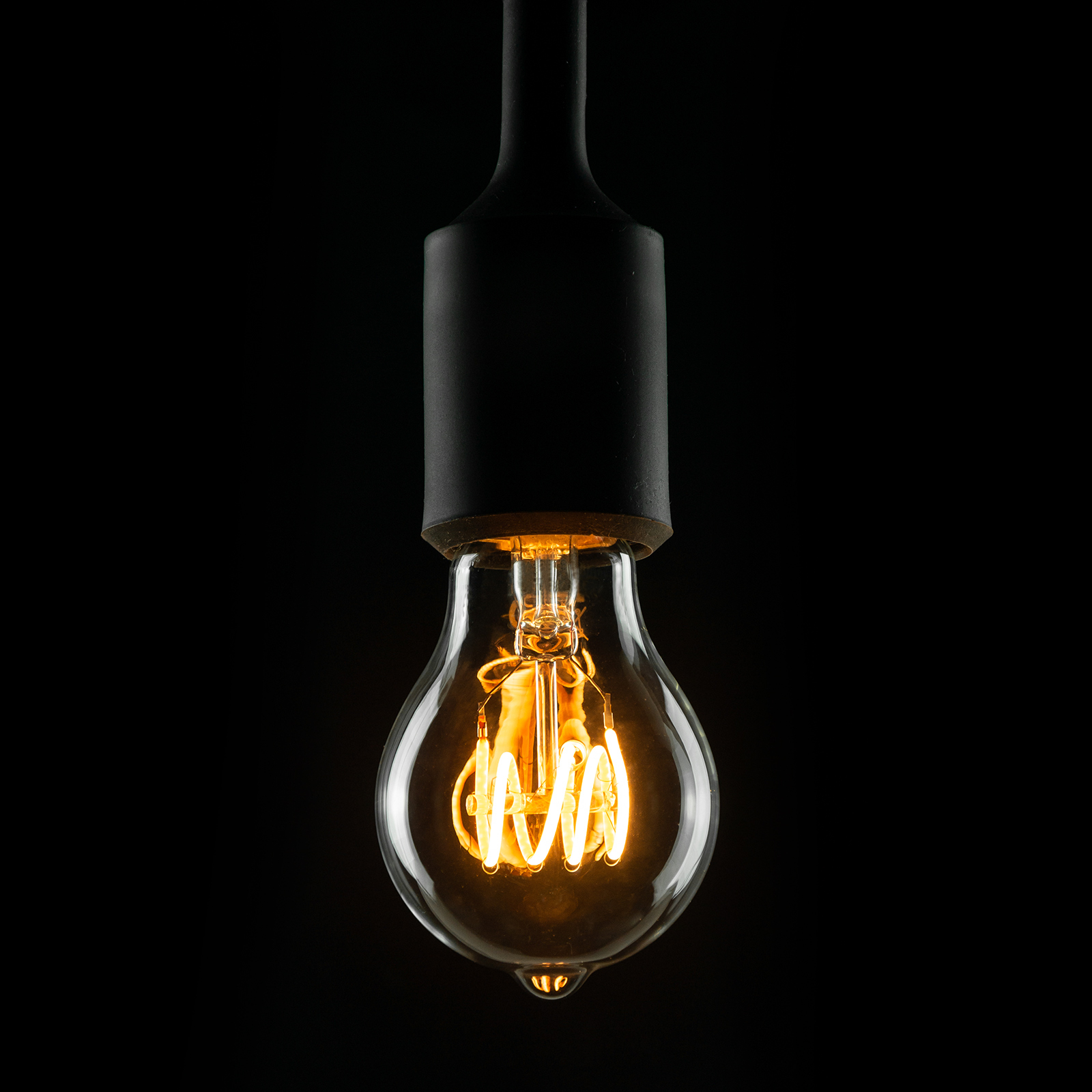LED-lamppu Curved Line E27 4 W 922