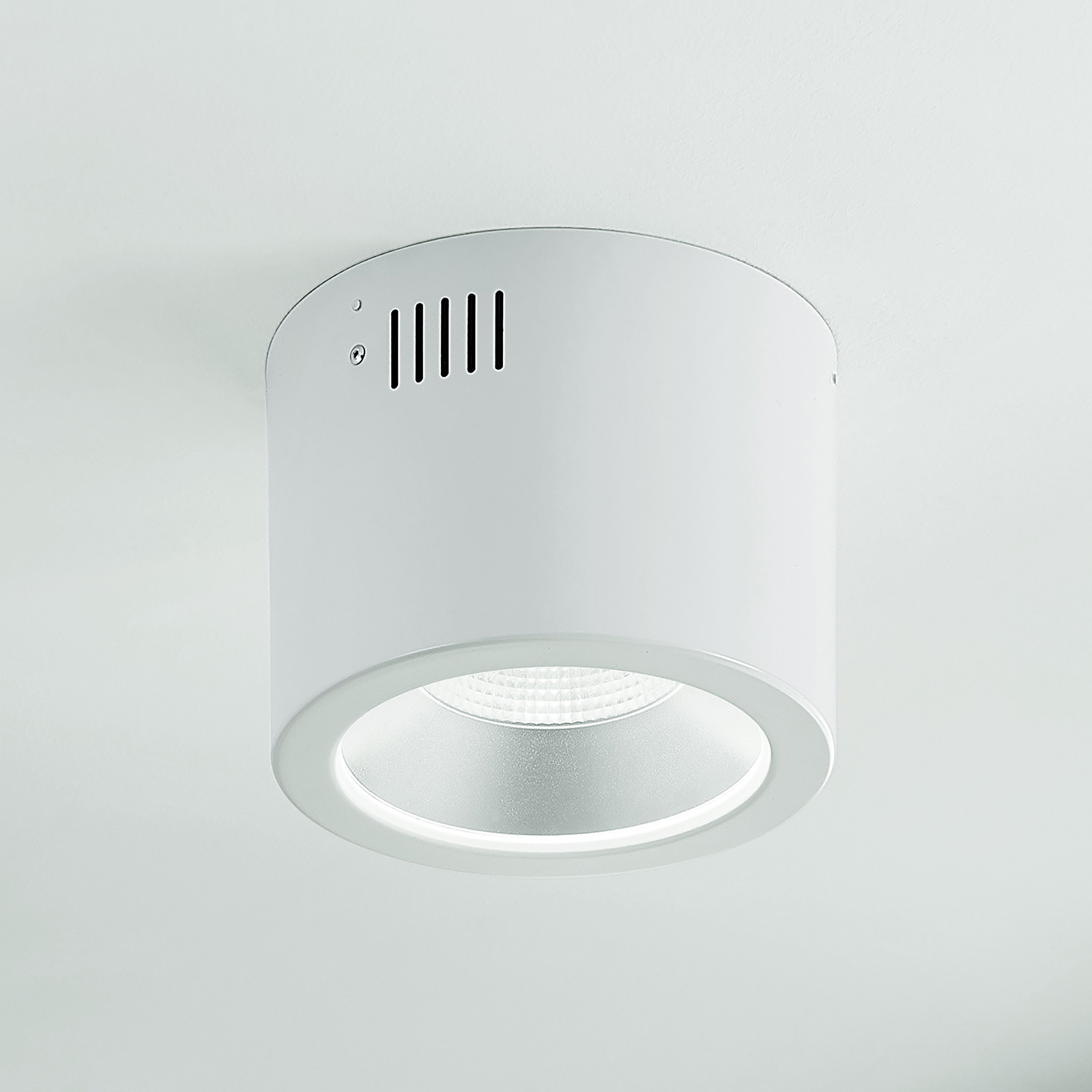 Arcchio Liddy -LED-alasvalo, valkoinen, Ø 17,7 cm