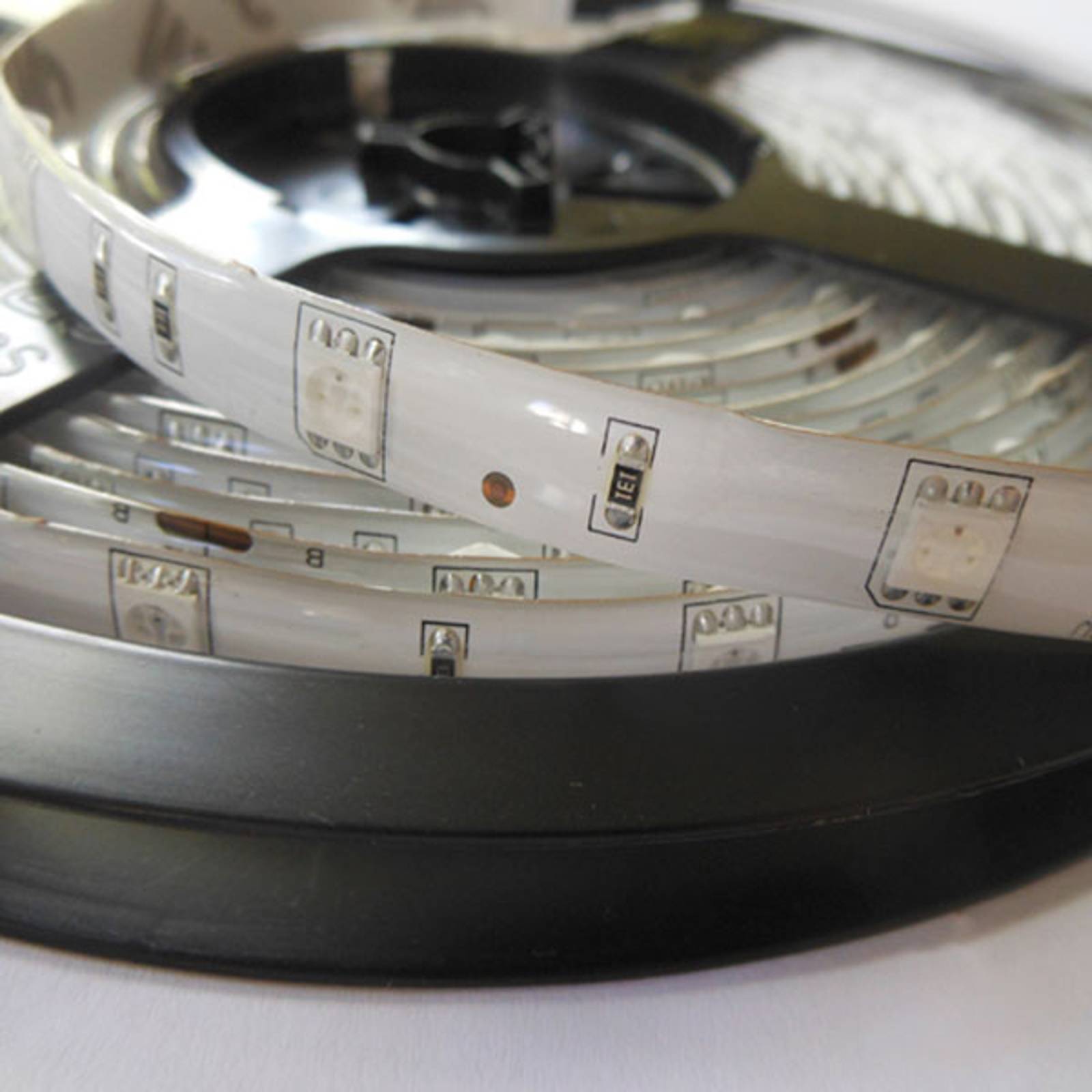 LED-nauha SMD-RGBW-183 5 metriä, vedenkestävä