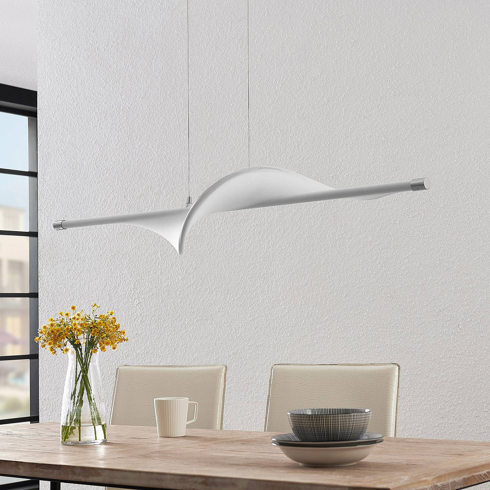 Lucande Edano-LED-riippuvalo 3-portainen himmennys