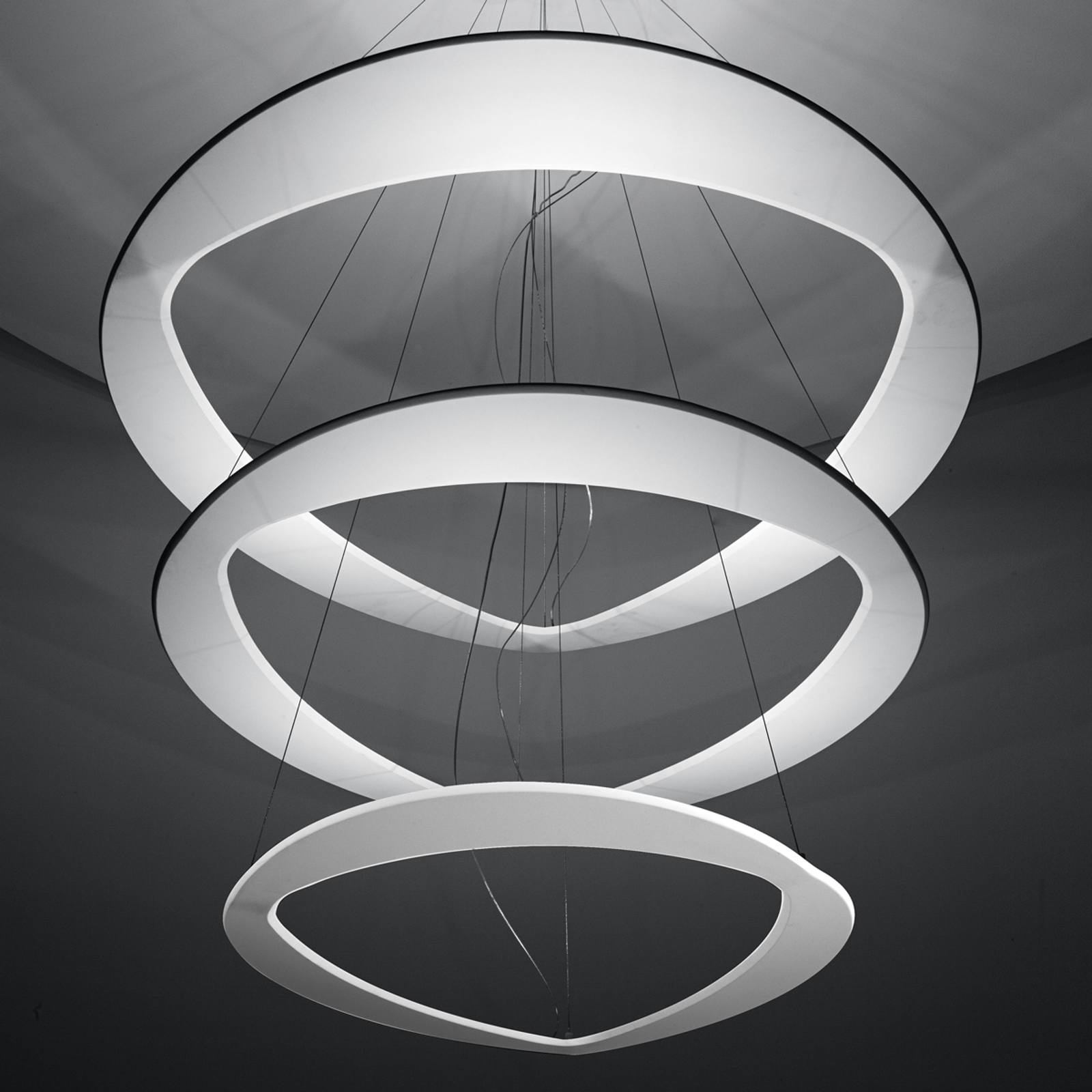 ICONE Diadema - valkoinen design-LED-riippuvalo