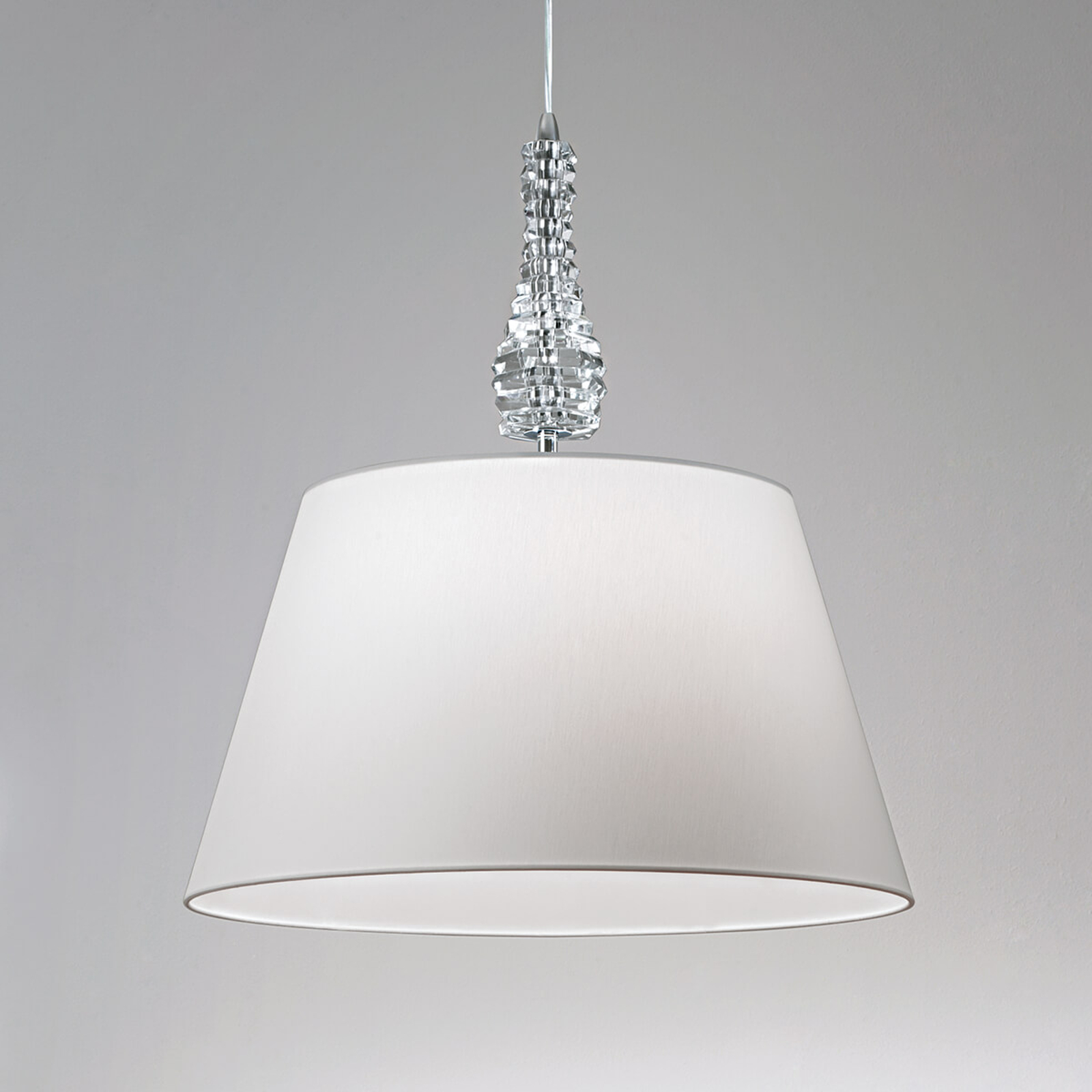 Laajasti valaiseva riippuvalo Crystal, valkoinen